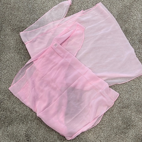 ‼️ MAJOR SALE ‼️ Swim Sarongs - Picture 1 of 3